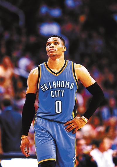 他必须通过 他必须通过