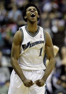 并在赛季初 并在赛季初